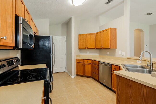 Building Photo - 652 Morning Mist Way