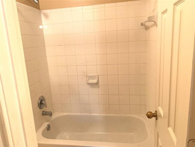 Building Photo - 9119 Melody Park Ln