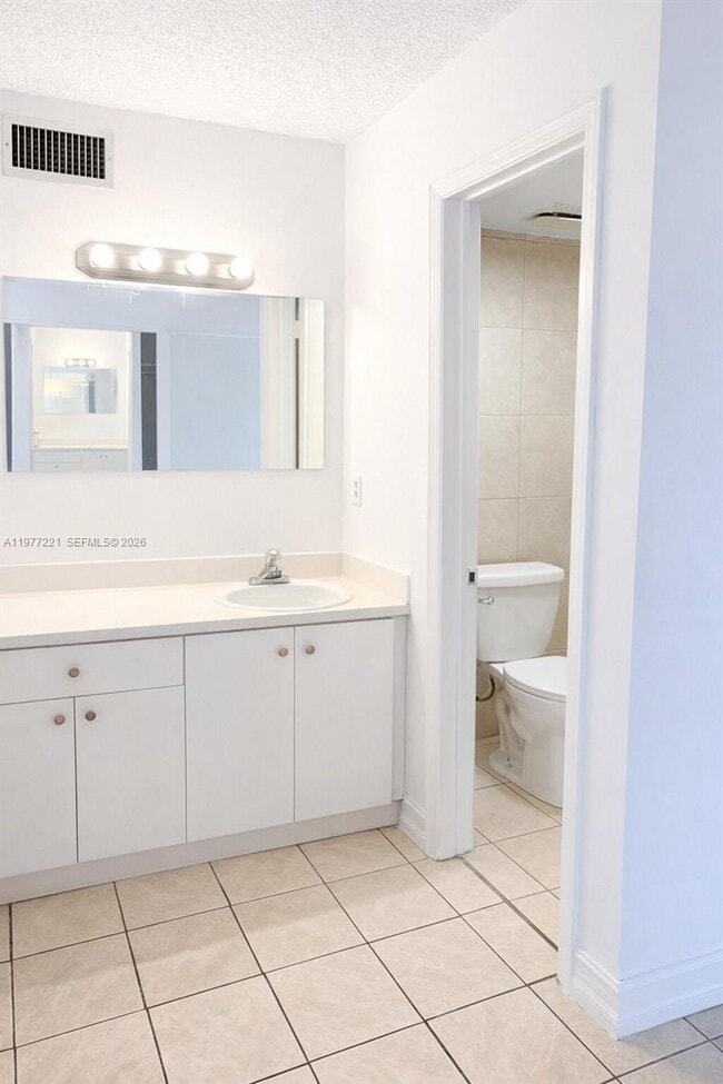 Building Photo - 19805 SW 114th Ave