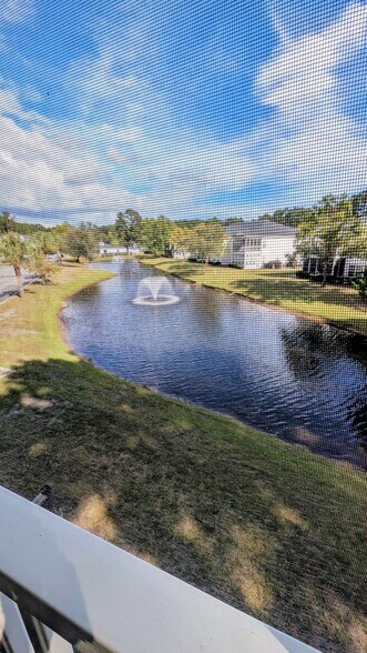 Building Photo - 5054 Belleglen Ct