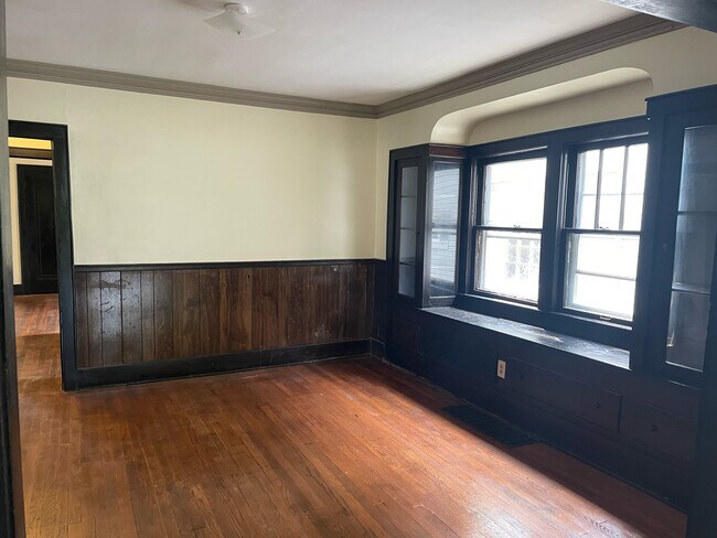 Dining Room - 853 N Howard St