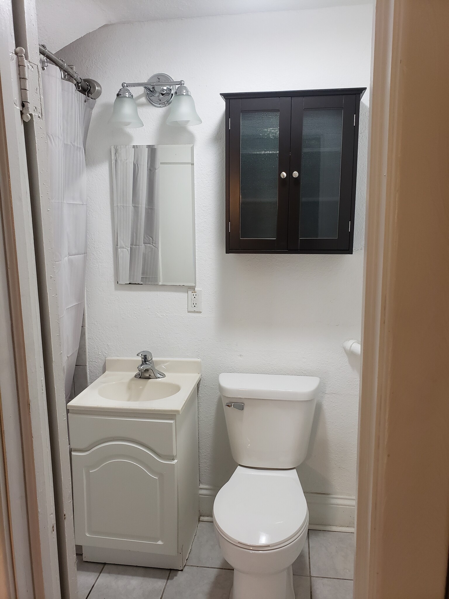 Building Photo - 1751 S 60th St