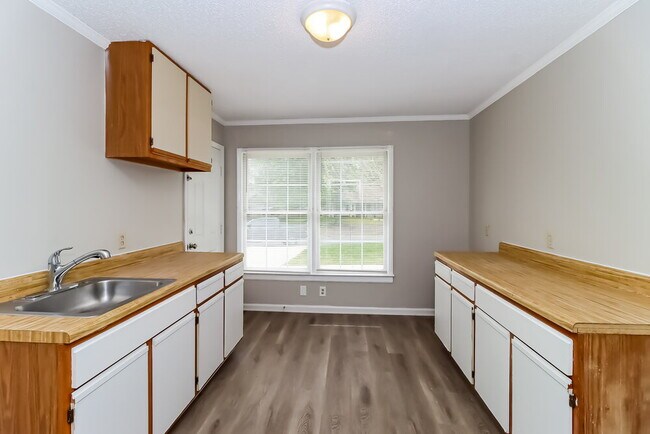 Building Photo - 12026 Lazy Willow Ln