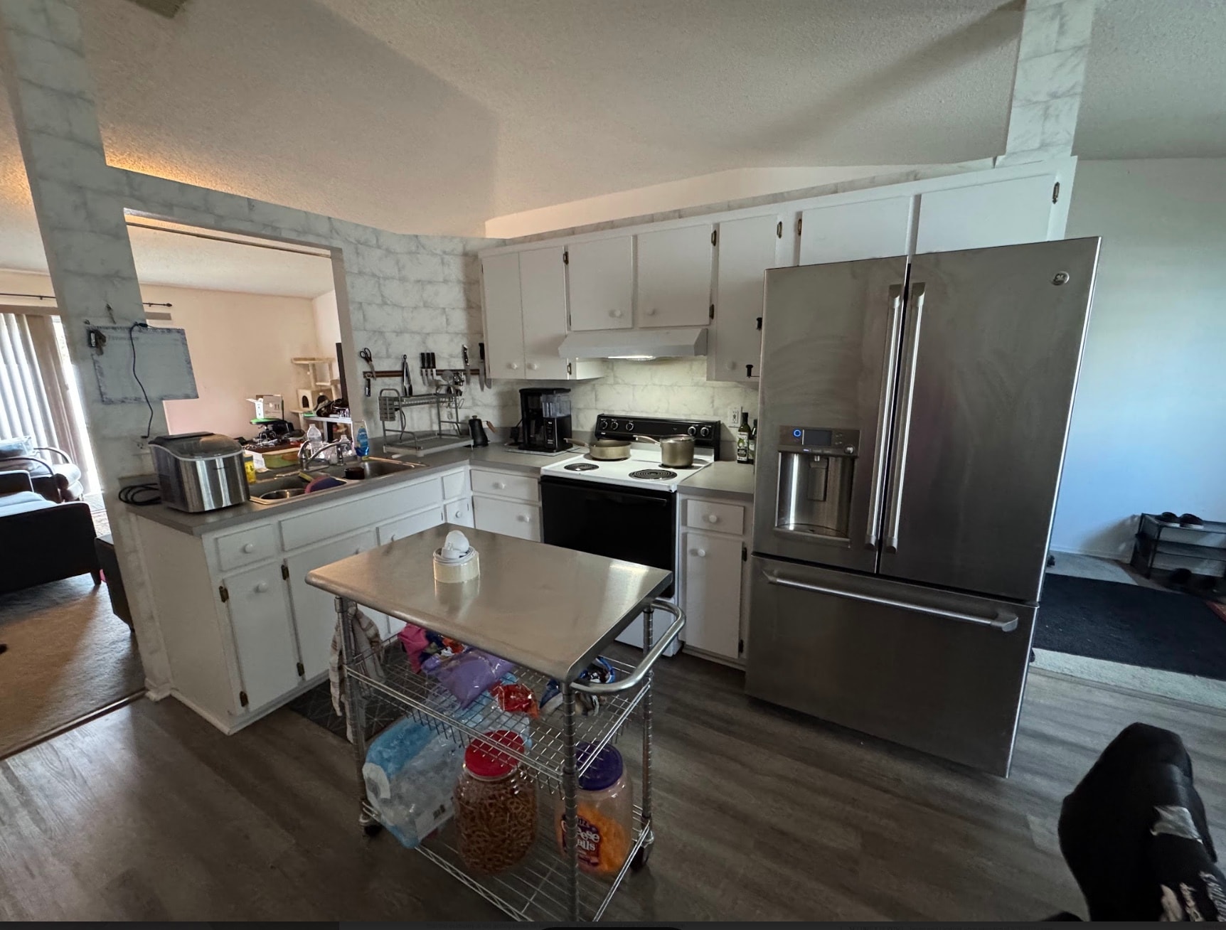 kitchen - 327 Lake Daisy Loop