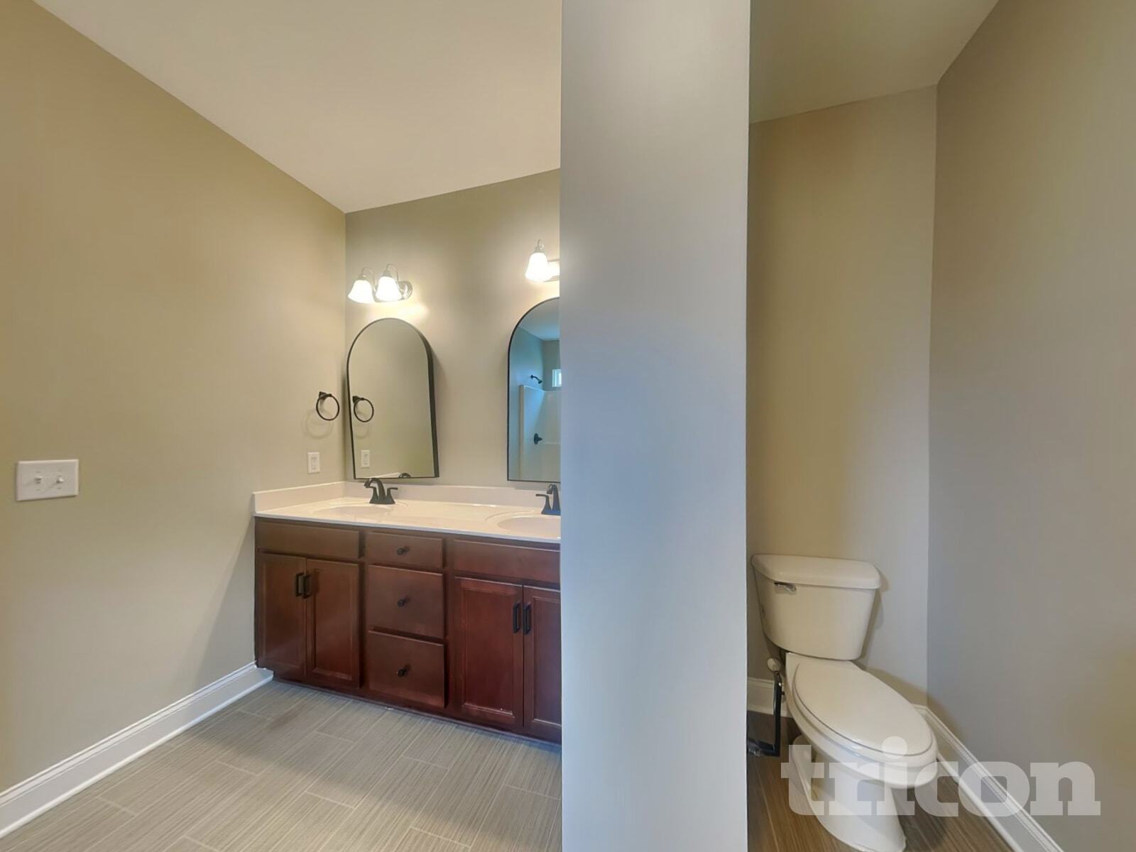Building Photo - 1013 Wickshire Dr