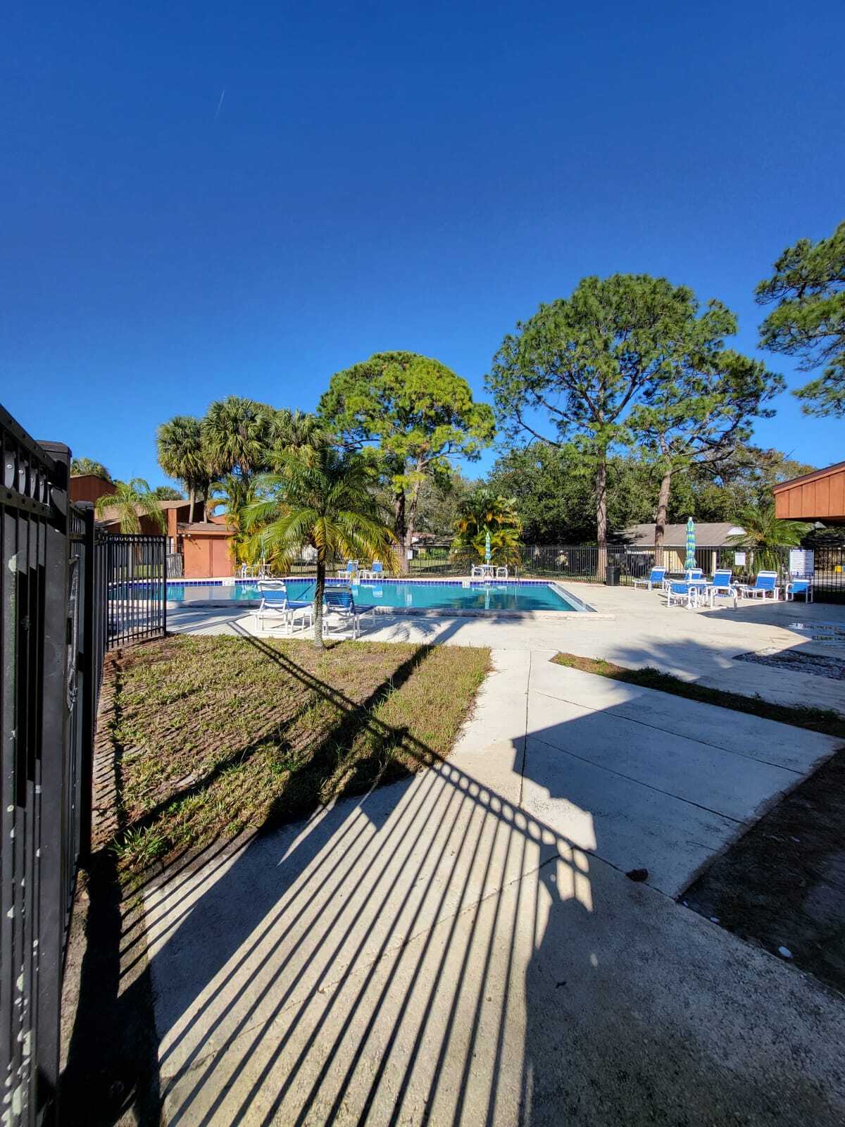 Building Photo - 2056 Sunset Point Rd