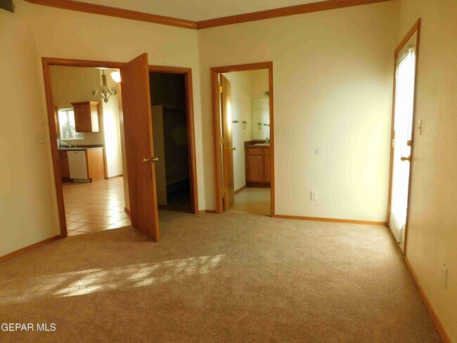 Building Photo - 3313 Tierra Espada Dr