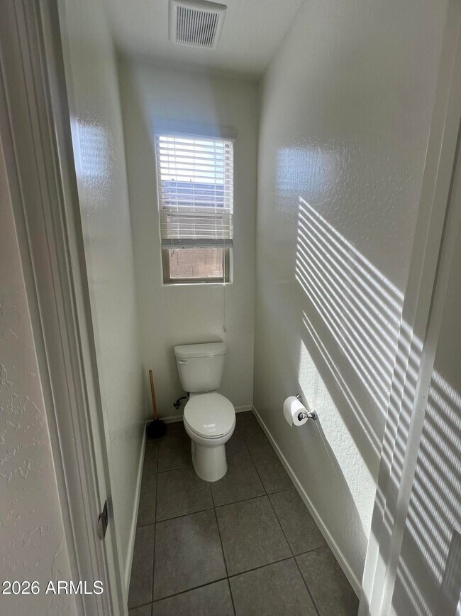 Building Photo - 739 N 156th Ln