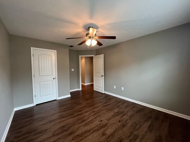 Building Photo - 3BR 2BA home in Greystone subdivision