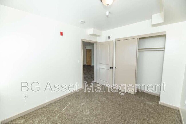 Building Photo - 1459 MacArthur Blvd