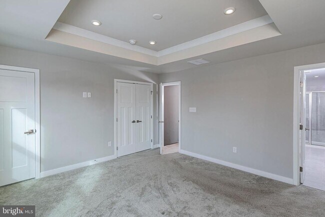 Building Photo - 2410 Lenox Dr