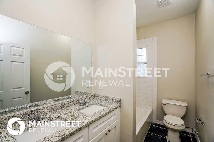 Building Photo - 4042 18th Ave S