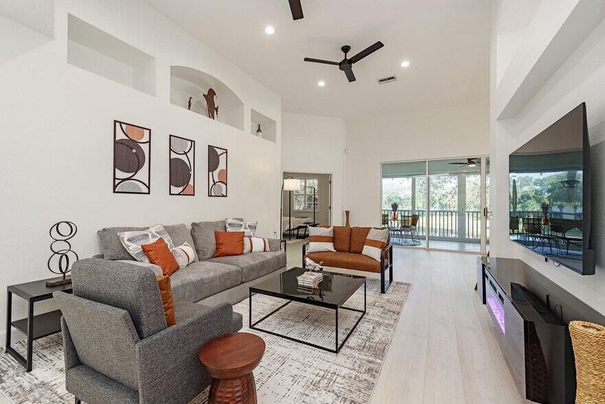 Building Photo - 7123 Blue Juniper Ct