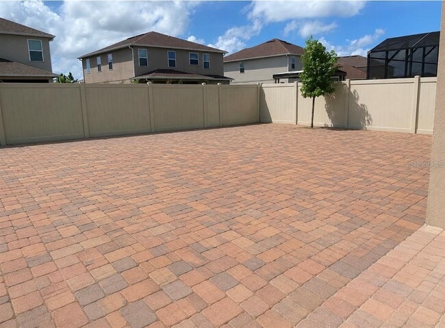 Building Photo - 2611 Interlock Dr