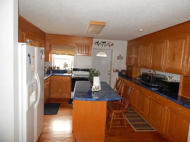 Building Photo - 2 Bedroom, 2 Bathroom Home With Beautiful Mountain Views in Salem