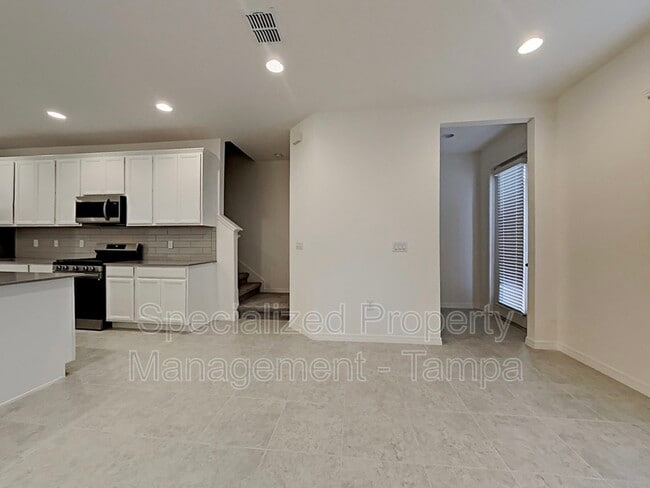Building Photo - 6308 Goldcoast Ave