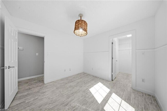 Building Photo - 286 Leawood Cir