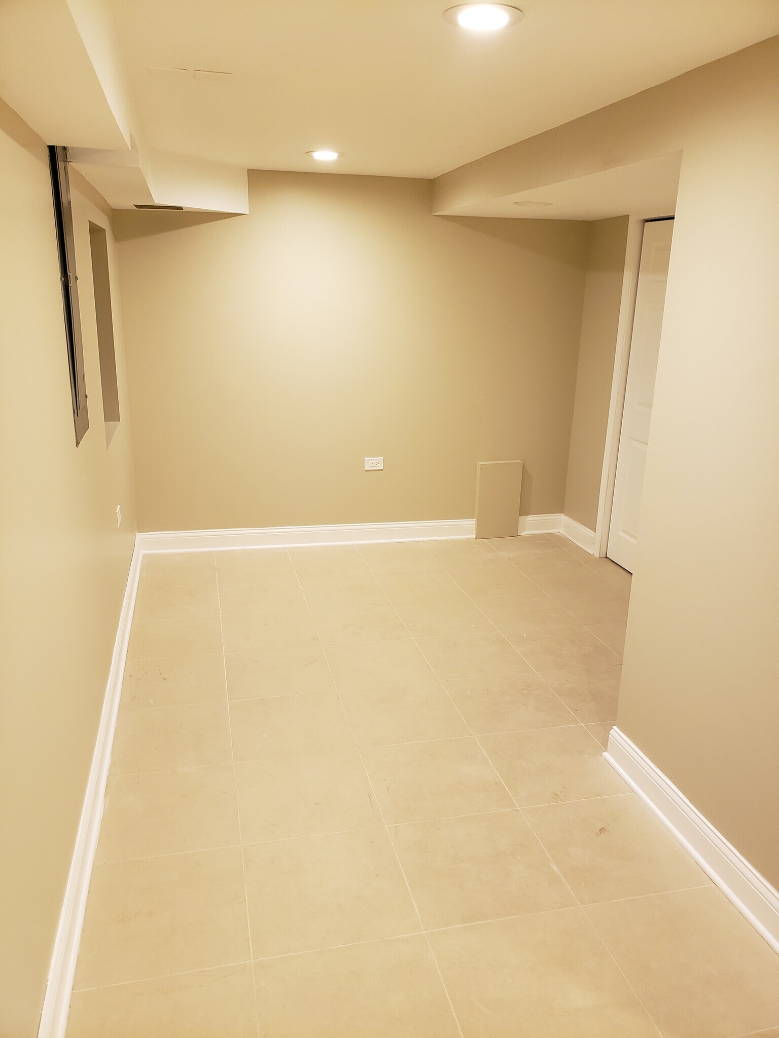 Building Photo - 2128 Rugen Rd