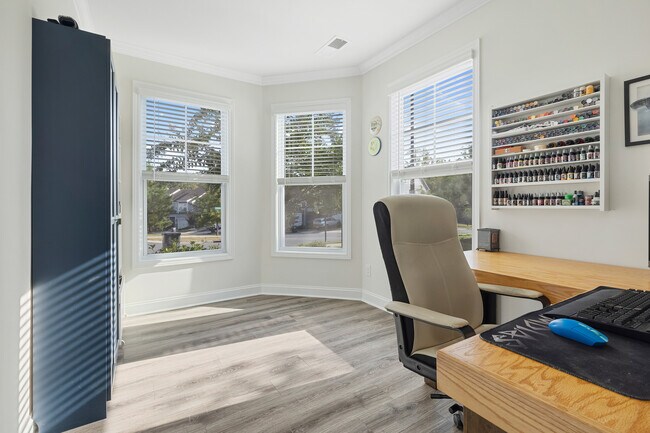 Building Photo - 1024 Chicory Trce