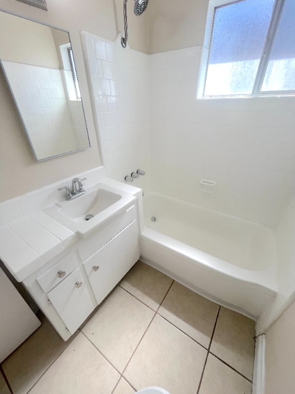 Building Photo - 538 Silverwood Ave