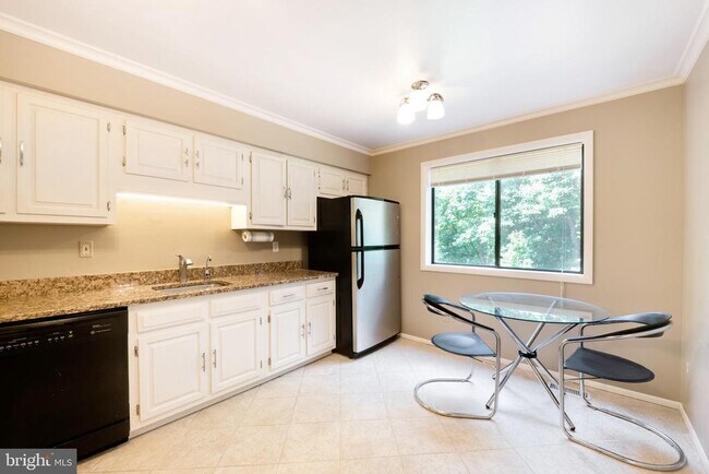 Building Photo - 1185 Great Oak Ct