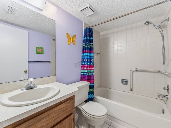 Building Photo - 8305 Sand Wedge Cir
