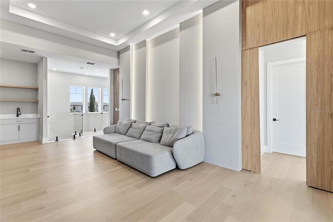 Building Photo - 16809 Bolsena Dr