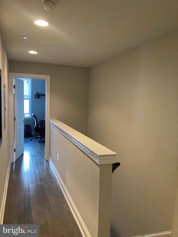 Building Photo - 1212 N Front St