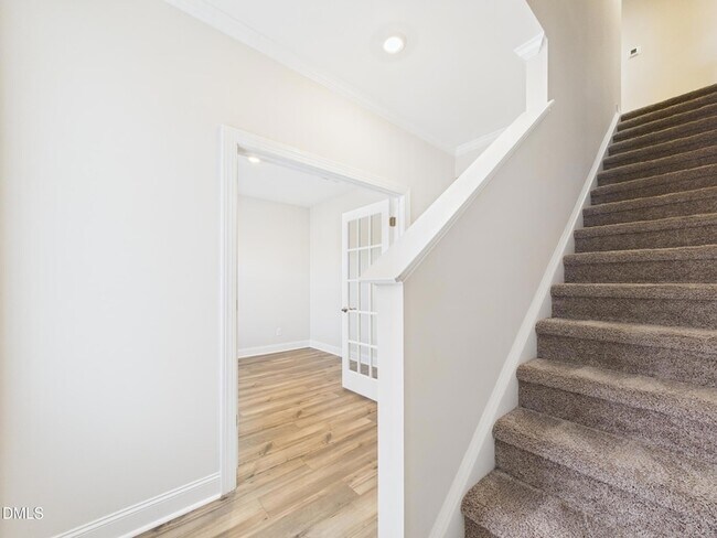 Building Photo - 110 Symmetry Lp