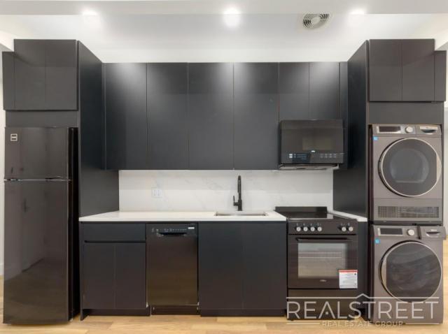 Building Photo - 1 bedroom in BROOKLYN NY 11213