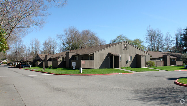 Primary Photo - Chelsea Gardens Apartments