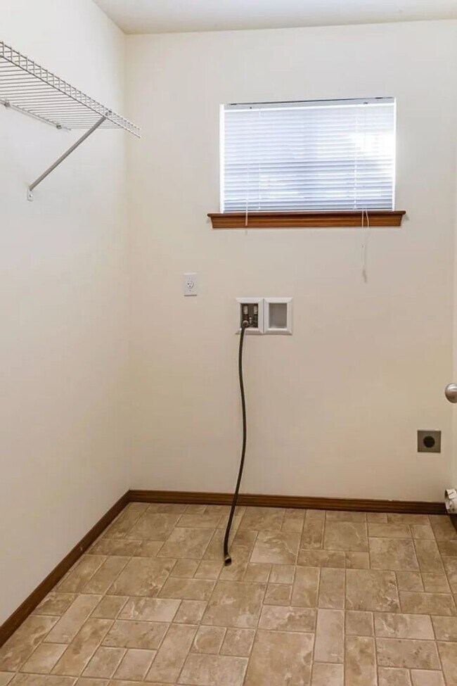 Building Photo - 3bd/2.5ba Lake Stevens House
