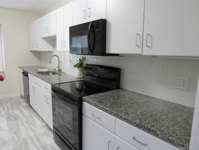 Building Photo - 604 Heritage Hills
