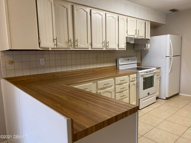 Building Photo - 420 Miriam Ave