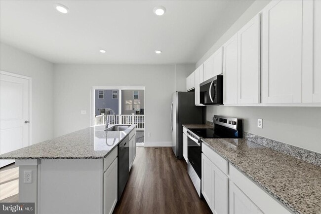 Building Photo - 133 Lakota St