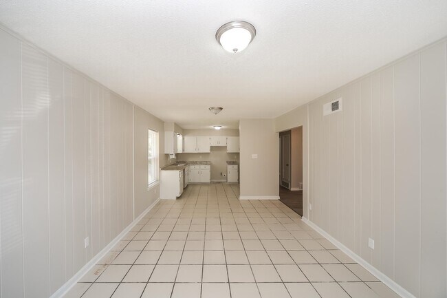 Building Photo - 4940 Clearbrook Cove
