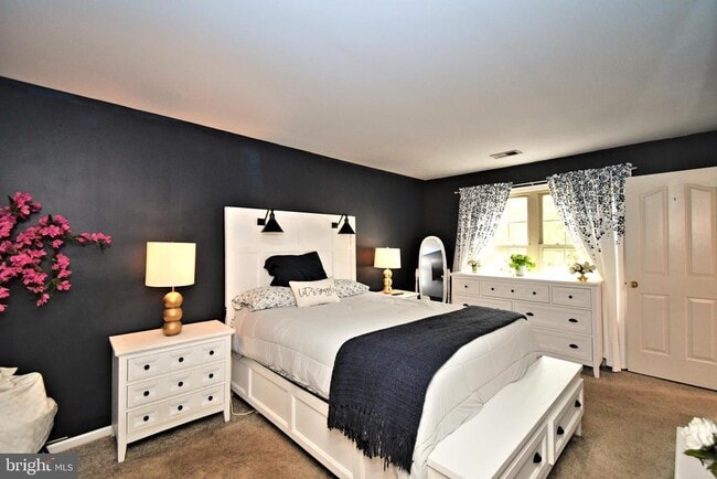 Building Photo - 308 Foxcroft Cir