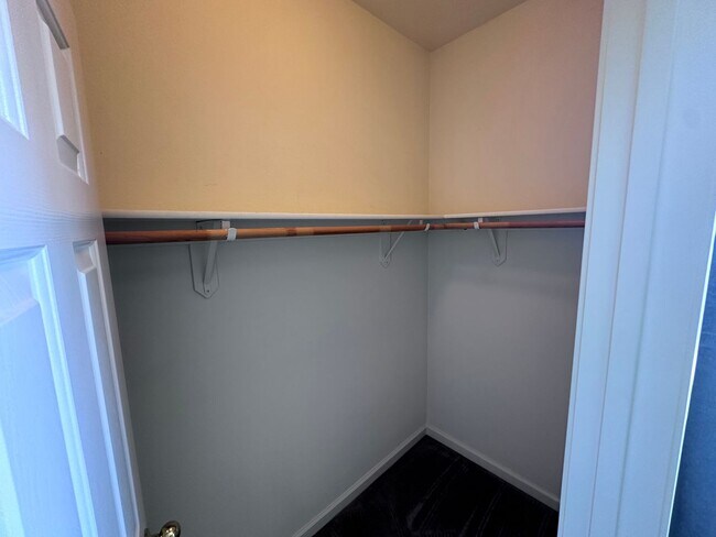 Building Photo - 10427 Chadwell Dr