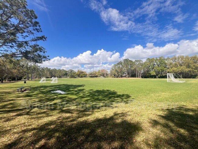 Building Photo - 9481 Highland Oak Dr