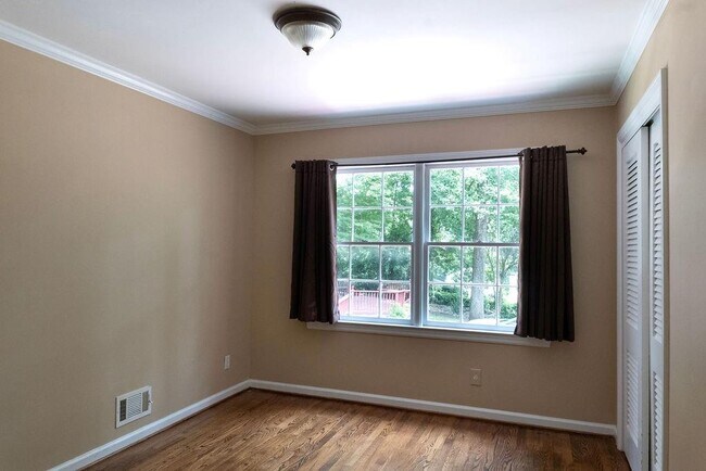 Building Photo - 2631 Northside Dr NW