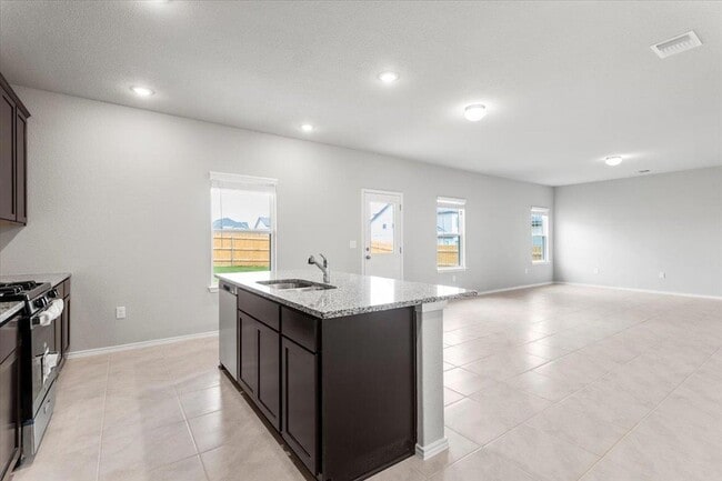 Building Photo - 4909 Sea Salt Dr