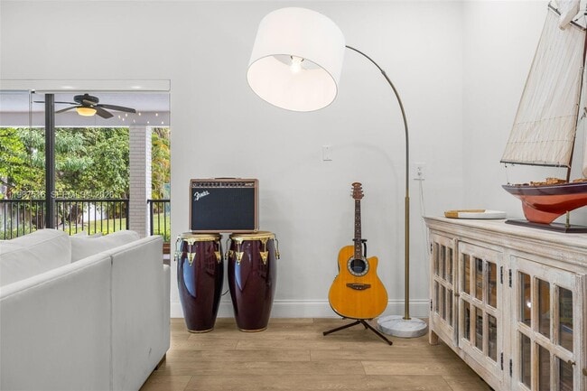 Building Photo - 14615 SW 77th Ct