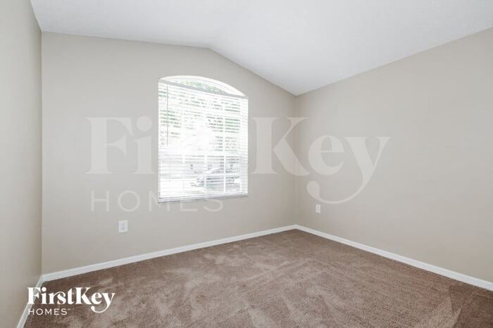 Building Photo - 1830 Lakepoint Dr