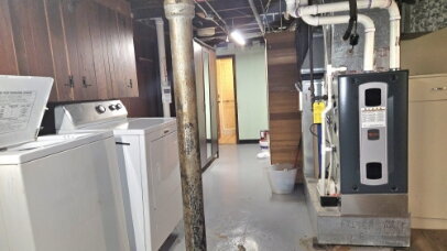 Building Photo - Charming 3-Bedroom Minneapolis Home with  Hardwood Floors & 2 Full Baths 11/1/2026