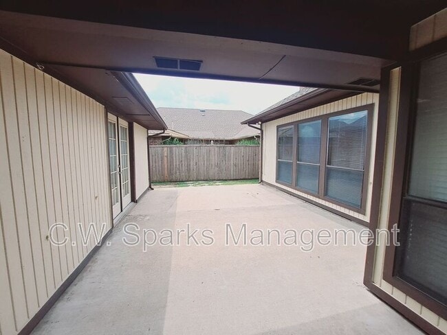 Building Photo - 3917 St Christopher Ln