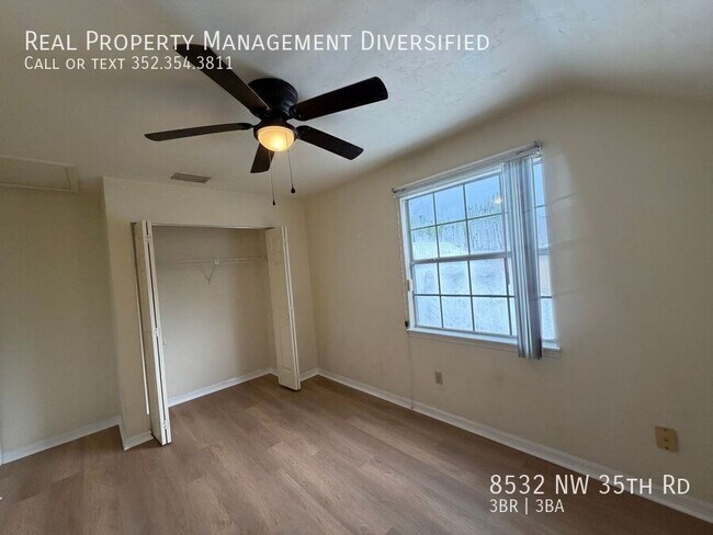 Building Photo - 8532 NW 35 Rd