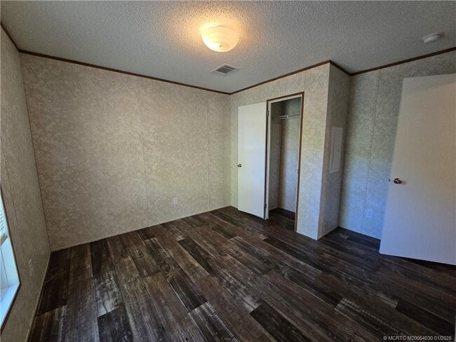 Building Photo - 112 NE 18th St