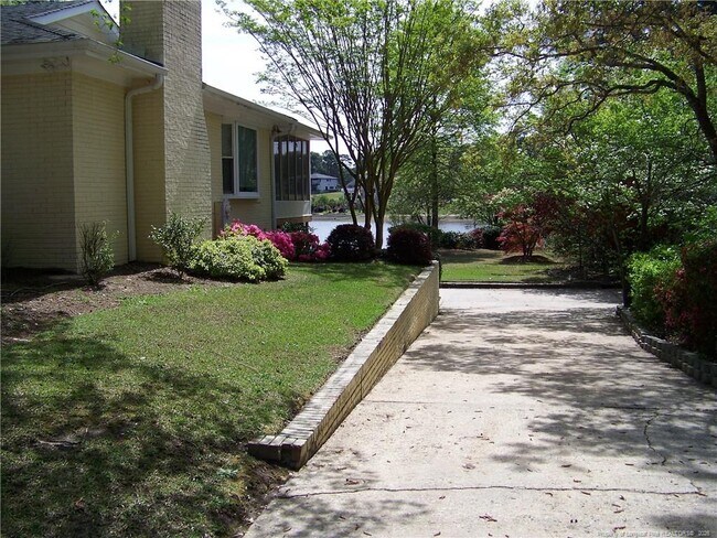 Building Photo - 6829 Towbridge Rd