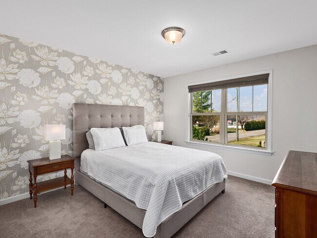 Building Photo - Beautiful Home with Room to Spare in Arden!