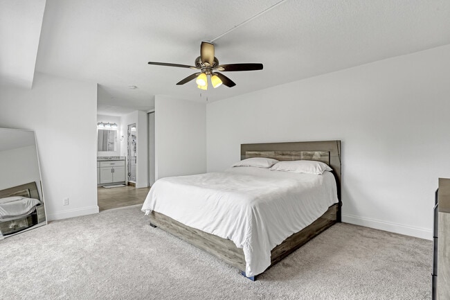 Building Photo - 712 Springdale Cir